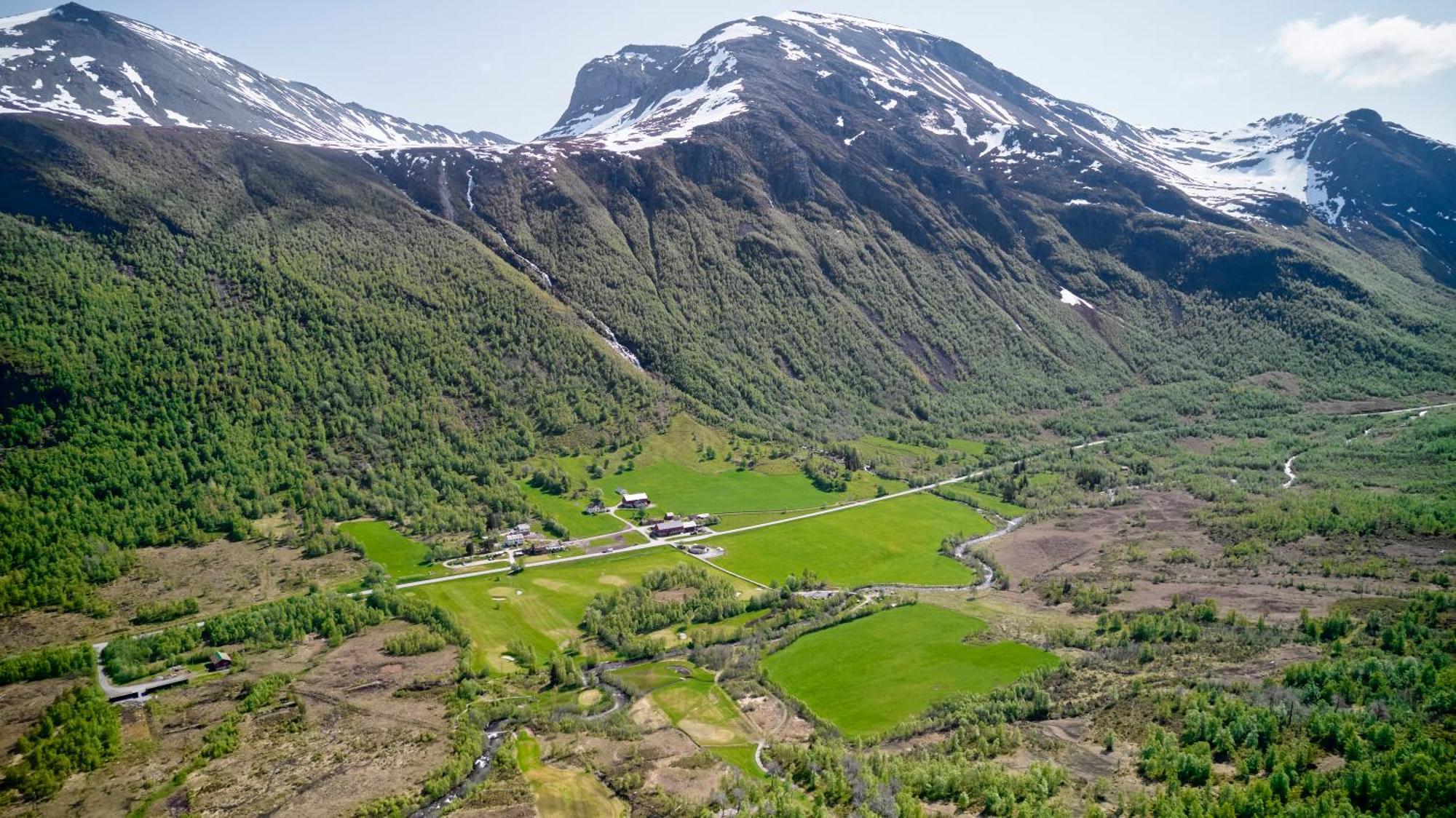 Overvoll Farm Stranda  Buitenkant foto